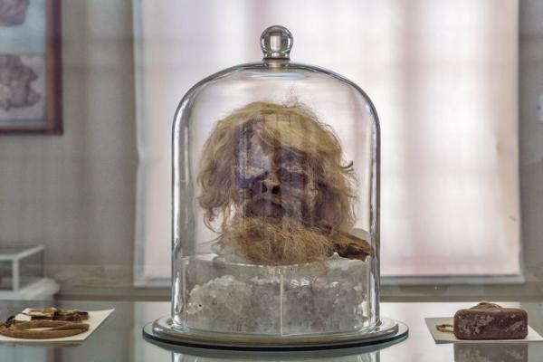 دیدار با مرد نمکی در موزه ایران باستان