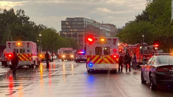 صاعقه در نزدیکی کاخ سفید 4 زخمی برجا گذاشت